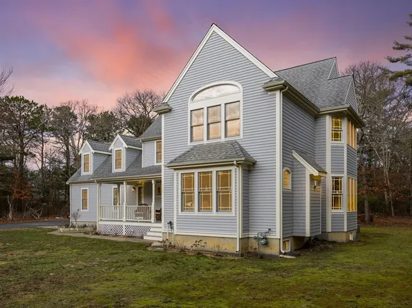 60 Brittany Dr, Barnstable, MA 02630