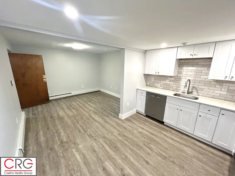 1 bed, 700 sqft, $2,700 — Photo 2