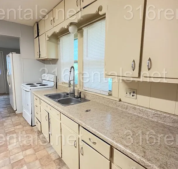 805 S Alleghany St — Photo 3