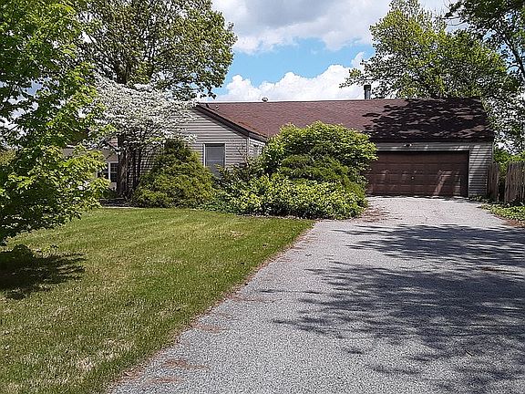 2nd image of 1050 Bermuda Dr