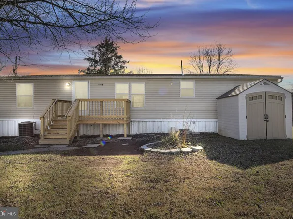 11 Tyler Dr, East Berlin, PA 17316