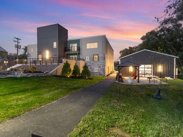 2101 Orchard Rd #204, Camp Hill, PA 17011