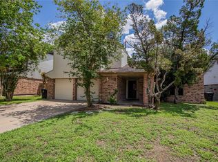 10106 Lost Trail St, Houston, TX 77088