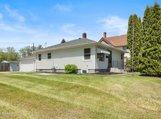 801 N Main St, Crookston, MN 56716