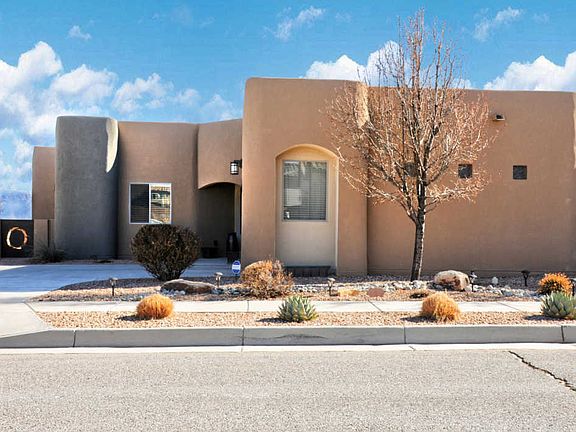 3rd image of 2729 La Luz Cir NE