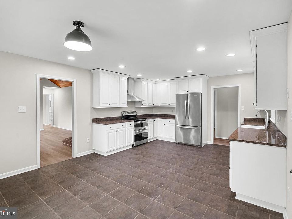 1st image of 43118 Evans Pond Rd