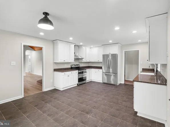 43118 Evans Pond Rd, Leesburg, VA 20176