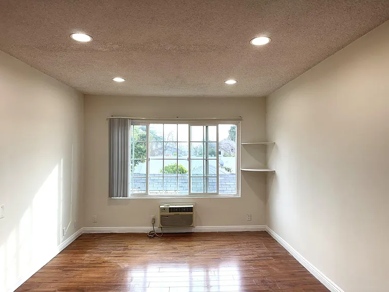 11258 Tiara St #7 — Photo 4