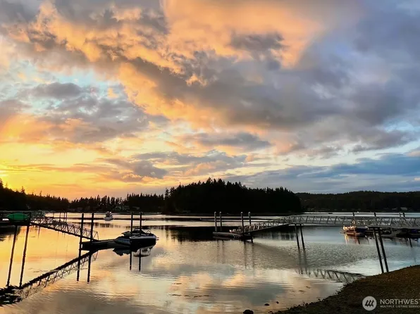 582 North Shore Blvd, Fox Island, WA 98333