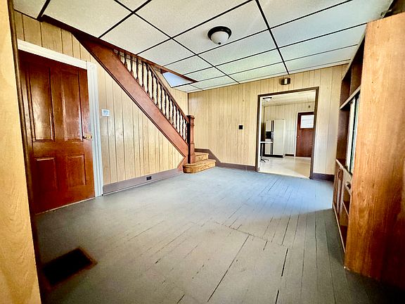 4th image of 632 Columbia Ave
