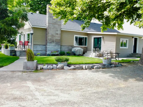 2060 Cemetery Rd, Sunnyside, WA 98944