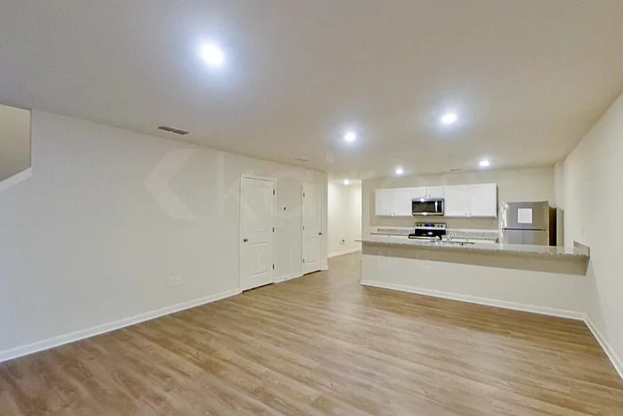 320 Ironwood Ct — Photo 3