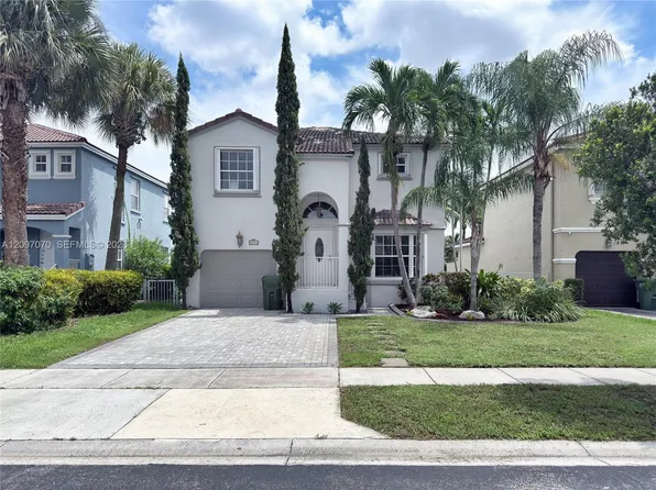 199 NW 152nd Ave, Pembroke Pines, FL 33028