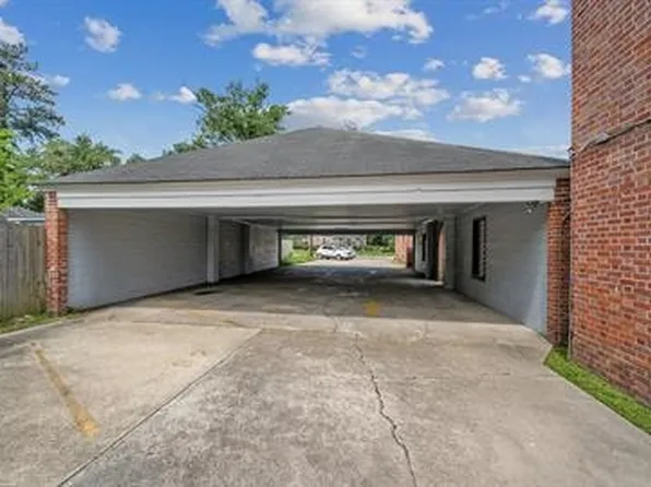 Southdowns Apartments, 4238 Perkins Rd #4238, Baton Rouge, LA 70808