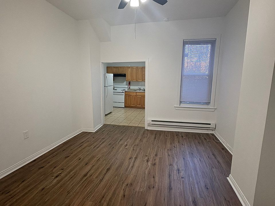 1st image of 2439 W Jefferson St Floor 1