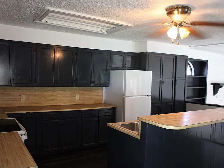 4565 Cobb St — Photo 3