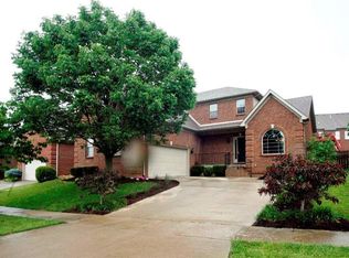 2800 Red Leaf Dr, Lexington, KY