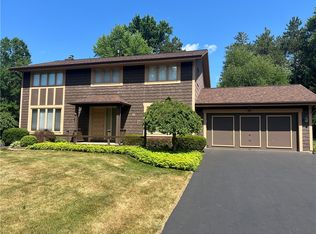 93 Stover Rd, Rochester, NY 14624