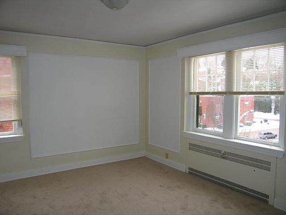 5th image of 777 Shady Dr E APT 302