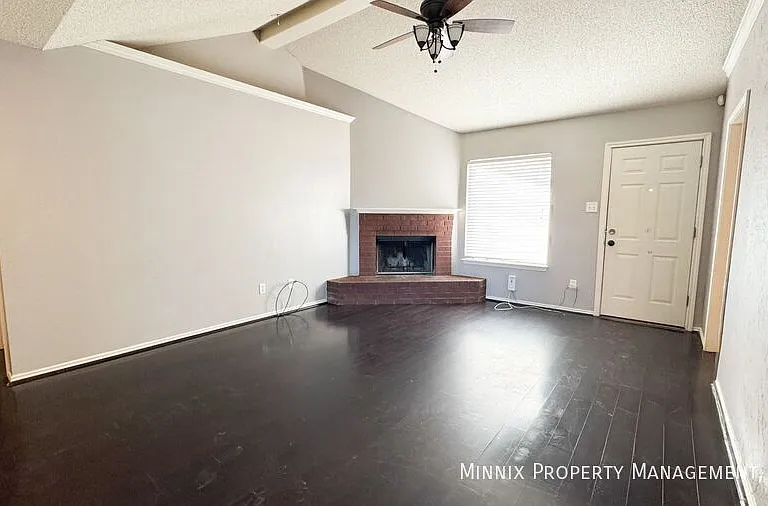 10604 Boston Ave — Photo 6