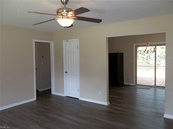 3rd image of 19 Grant Dr