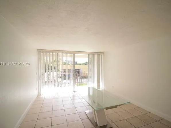 9220 Fontainebleau Blvd APT 202, Miami, FL 33172