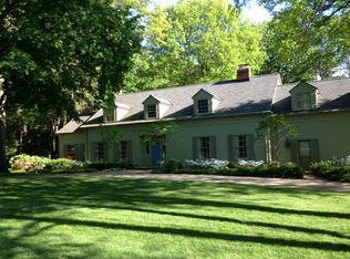 2304 Stockbridge Rd, Akron, OH 44313