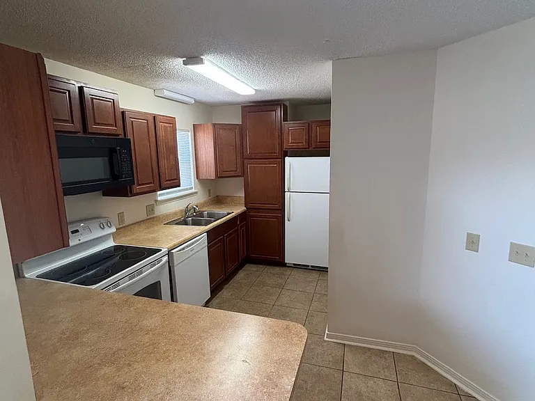 222 Weis Ln — Photo 4