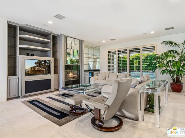2438 S Caliente Dr, Palm Springs, CA 92264