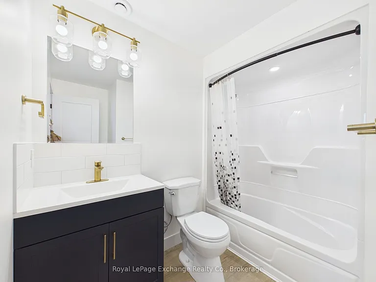 1085 Sutton St — Photo 16