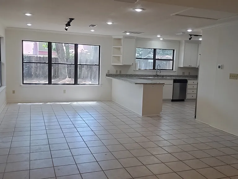 Bright and airy dining area and kitchen