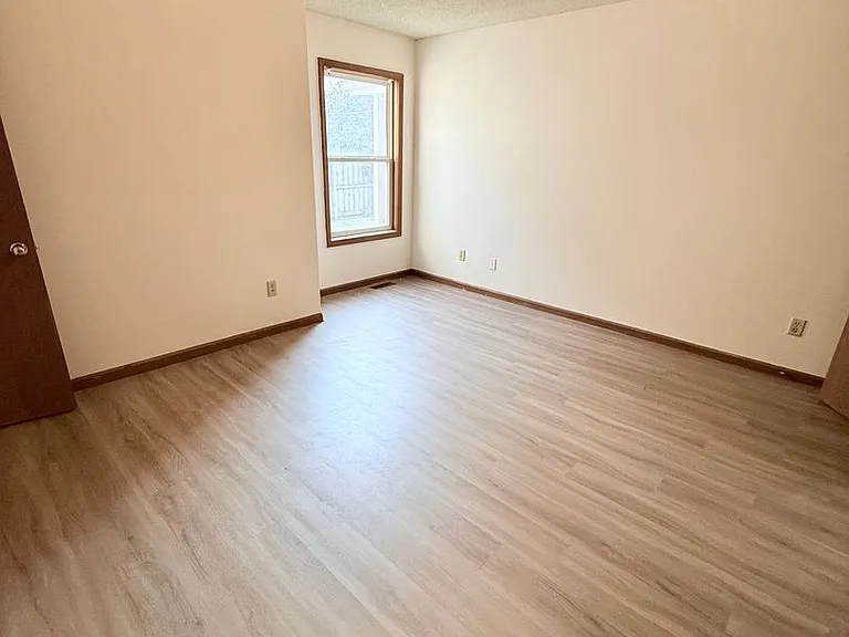 3422 E Covington St — Photo 18