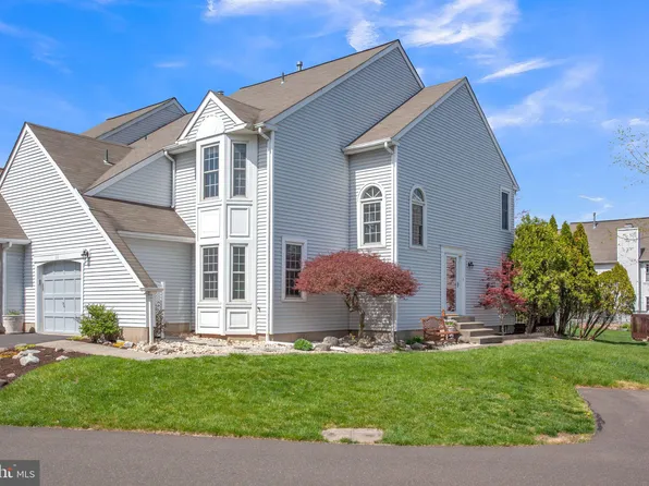 111 Cypress Dr, Ambler, PA 19002