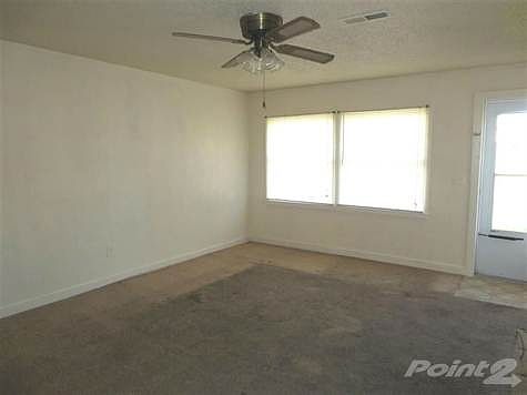 FRONT ENTRY TO LIVING ROOM!