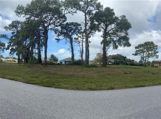 7 Medalist Cir, Rotonda West, FL 33947