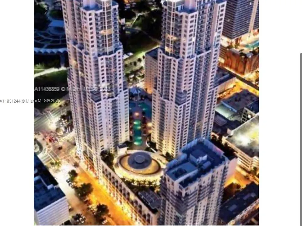 244 Biscayne Blvd #908