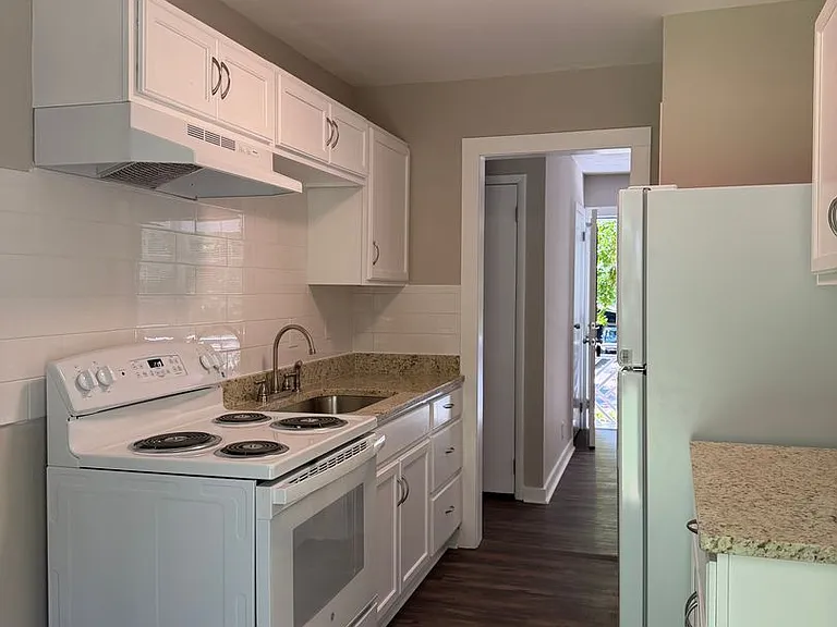 4535 Briarwood Dr — Photo 8