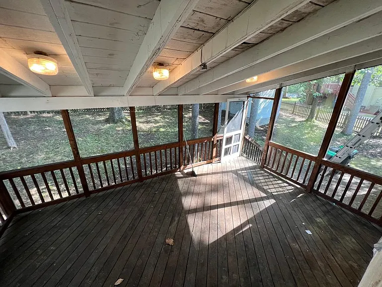 6215 Forest Grove Dr — Photo 18