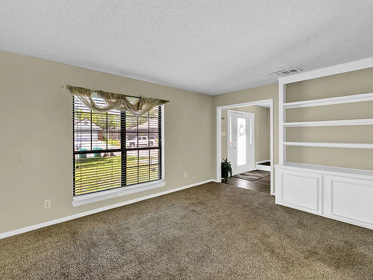 308 Mack Dr — Photo 13