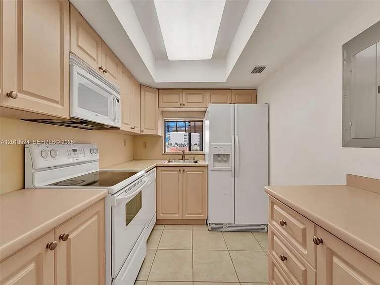 9420 W Flagler St #312 — Photo 2