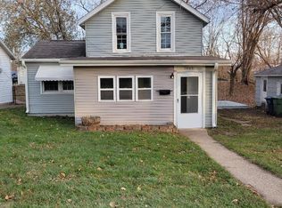 2809 Garfield St, Clinton, IA 52732