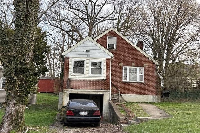 1st image of 1318 Woodland Ave