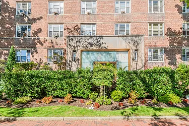5601 Riverdale Avenue, #4D