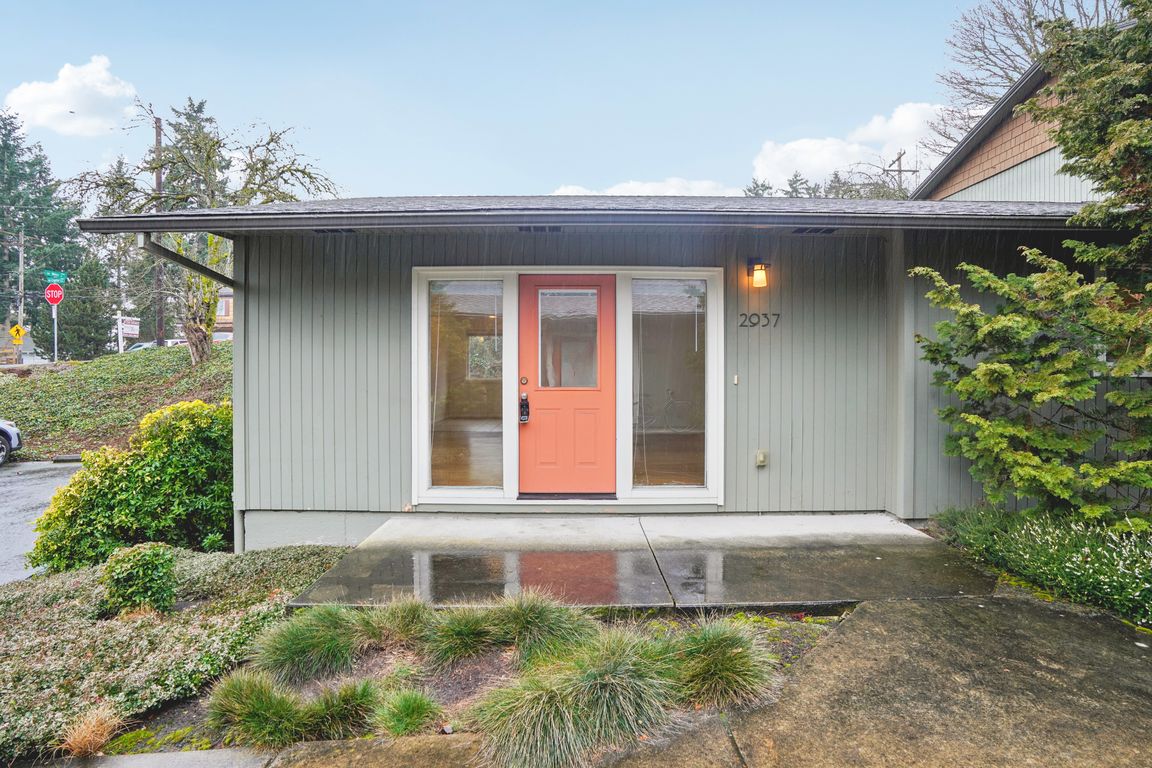 SW Miles St-S3101-001.jpg