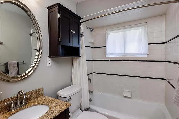 22 Country Squire Ln photo 1
