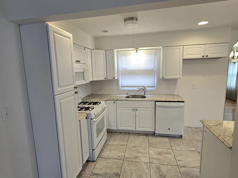 90 Harvey Ave #1 — Photo 17