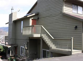 1502 Lincoln St, Hood River, OR 97031