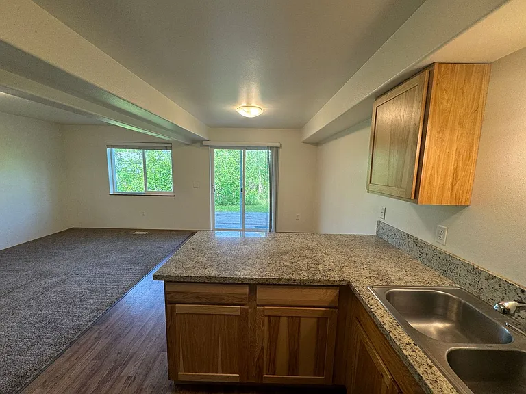 4595 W Overby St — Photo 5