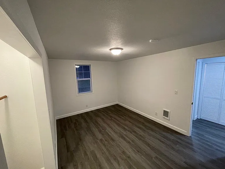7180 Wheatland Rd NE — Photo 2
