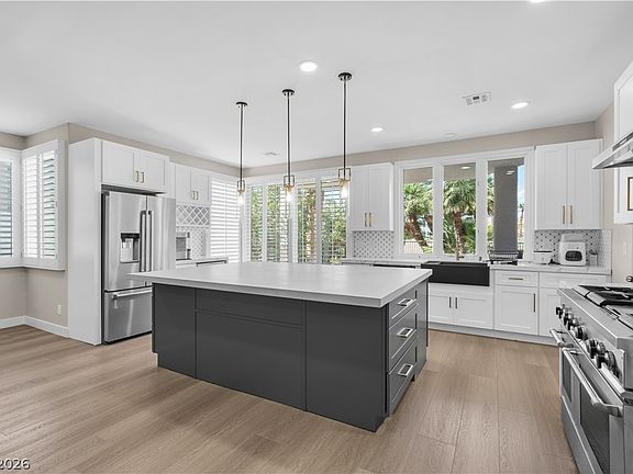 3rd image of 8848 Rainbow Ridge Dr